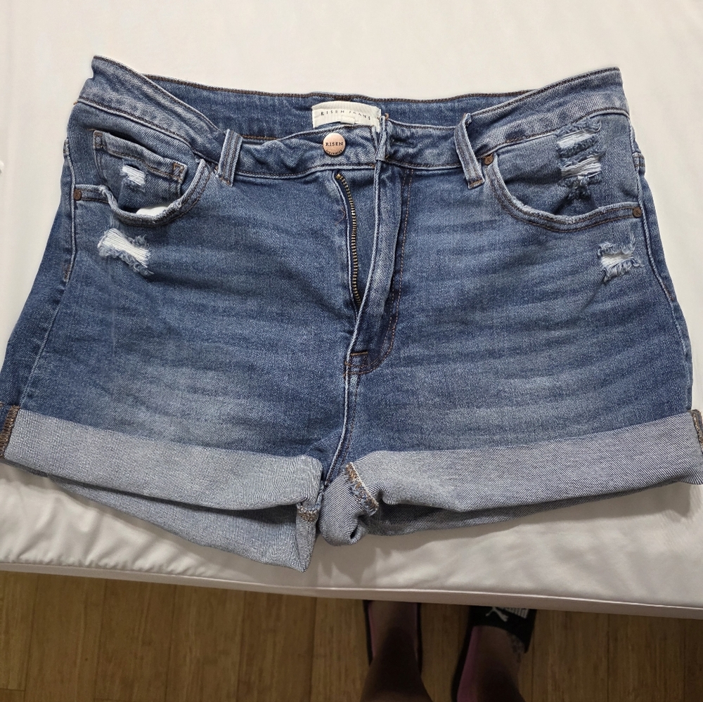 Risen Shorts